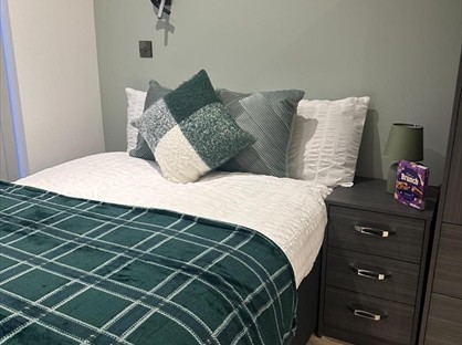 Studio Flat, Candover Close, UB7