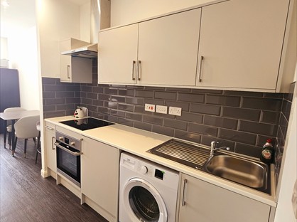 1 Bed Flat, Bradford, BD1