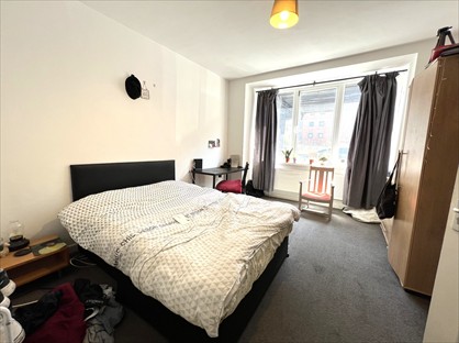 4 Bed Terraced House, Adelaide Terrace, TW8