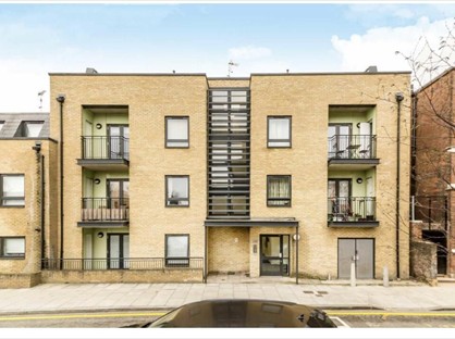 Room in a Shared Flat, Sturry Street, E14