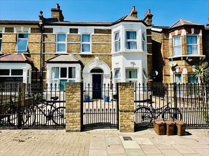 Room in a Shared House, Barry Road, SE22