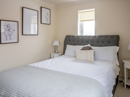 1 Bed Semi-Detached House, Sunnyside, SS16