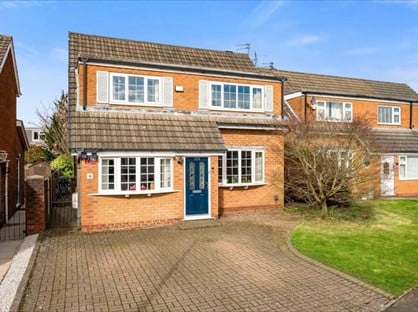 3 Bed Detached House, Vicars Hall Gardens, M28