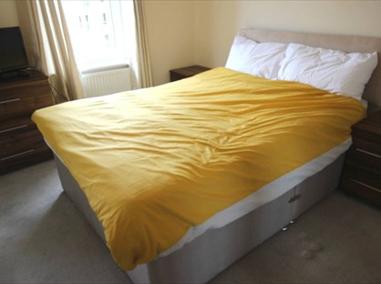 Room in a Shared House, Battle Square, RG30