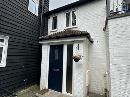2 Bed Flat, High Street, ME20