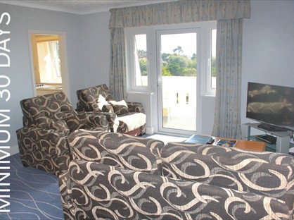 1 Bed Flat, Douglas Avenue, EX8