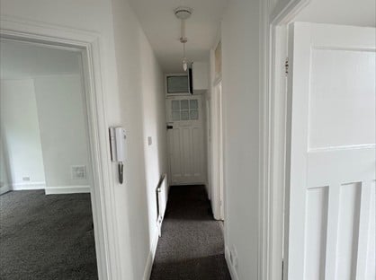 2 Bed Flat, Warwick Court, N11