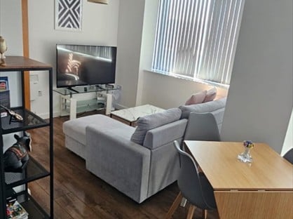 2 Bed Flat, Silkhouse Court, L2