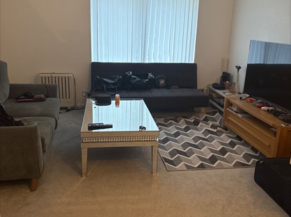 1 Bed Maisonette, Wansford Green, GU21