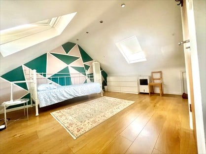 Room in a Shared House, Wellington Road South, TW4