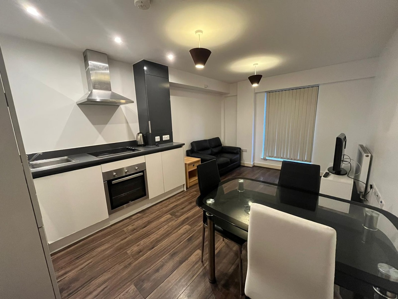 Birmingham - 1 Bed Flat, Fabrick Square, B12 - To Rent Now for £895.00 p/m