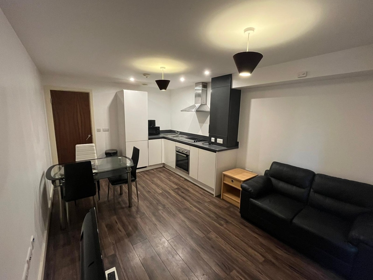 Birmingham - 1 Bed Flat, Fabrick Square, B12 - To Rent Now for £895.00 p/m