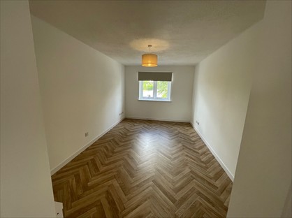 2 Bed Flat, Wellhead Court, ML11