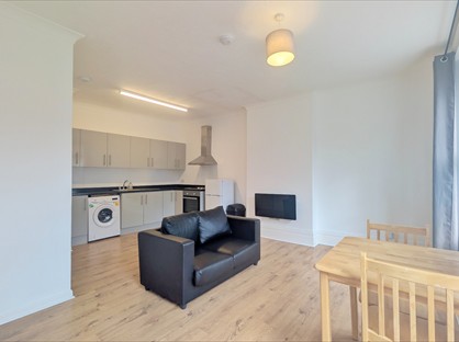 1 Bed Flat, Sun Street, EN9