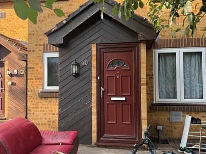 1 Bed Semi-Detached House, Albany Park, SL3