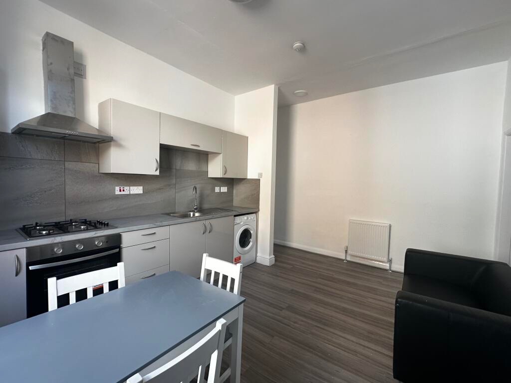 Additional image 33 of 2 Bed Flat, Hartley Road, NG7, N1 7GU