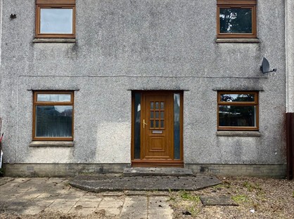 3 Bed Terraced House, Carron Place, KA12