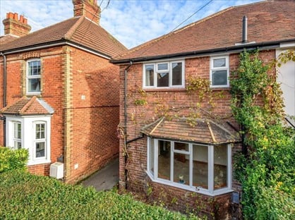 4 Bed Semi-Detached House, Margaret Road, GU1