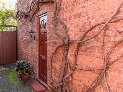 4 Bed Semi-Detached House, Margaret Road, GU1