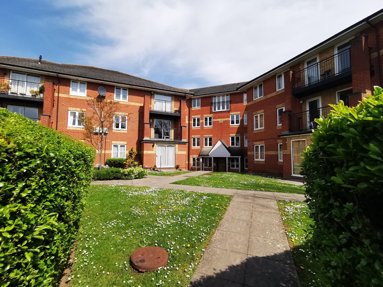 2 Bed Flat, St. Annes Gate, SO15 photo 4