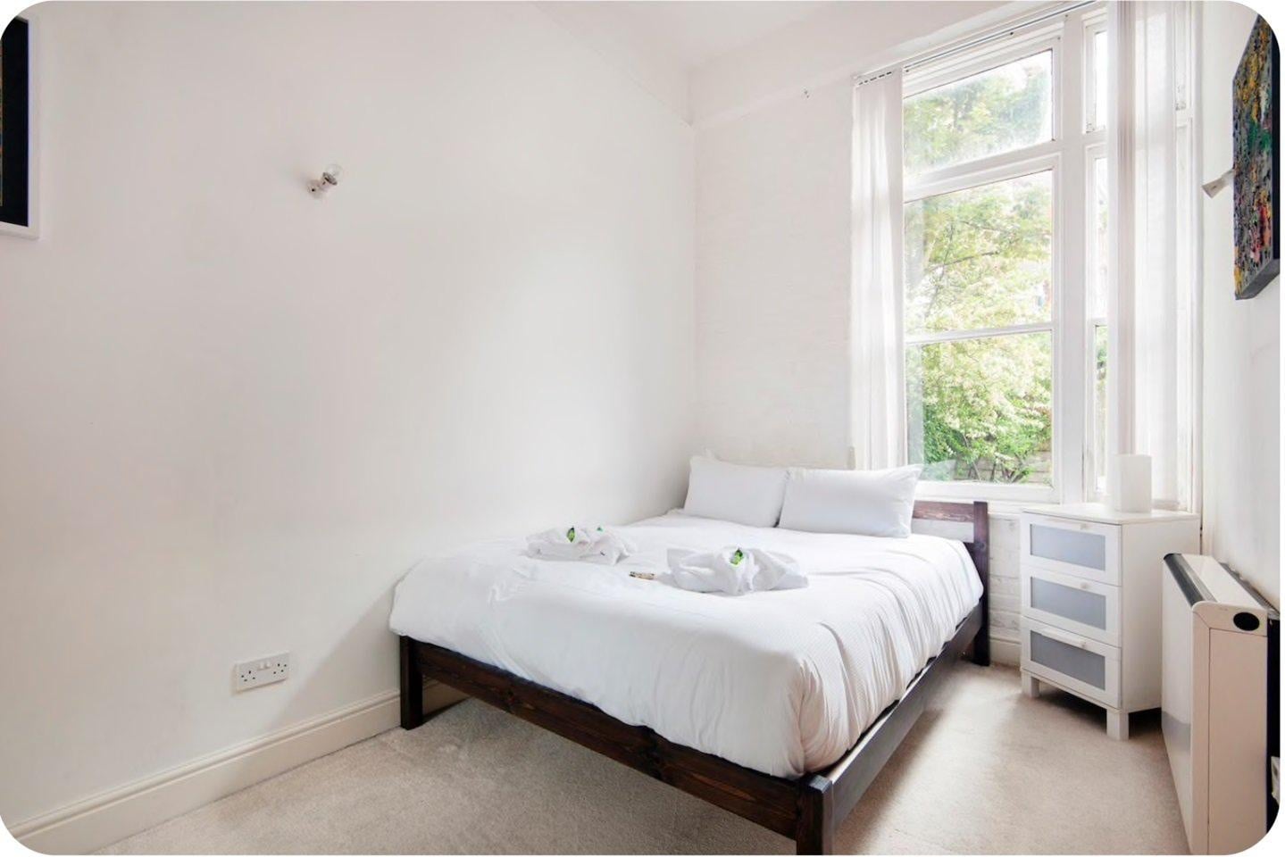 1 Bed Flat, Adelina Yard, E1 photo 2