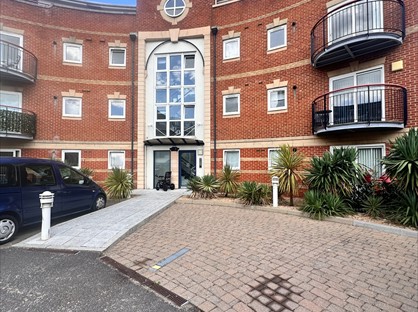 1 Bed Flat, Gunwharf Quays, PO1