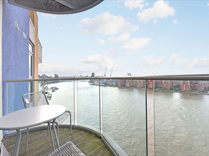 1 Bed Flat, Bridges Court Road, SW11