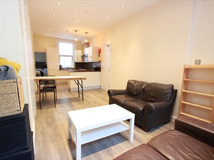 4 Bed Flat, Cleveland Street, W1T