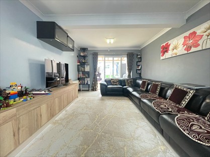 4 Bed Semi-Detached House, Barnhurst Path, WD19