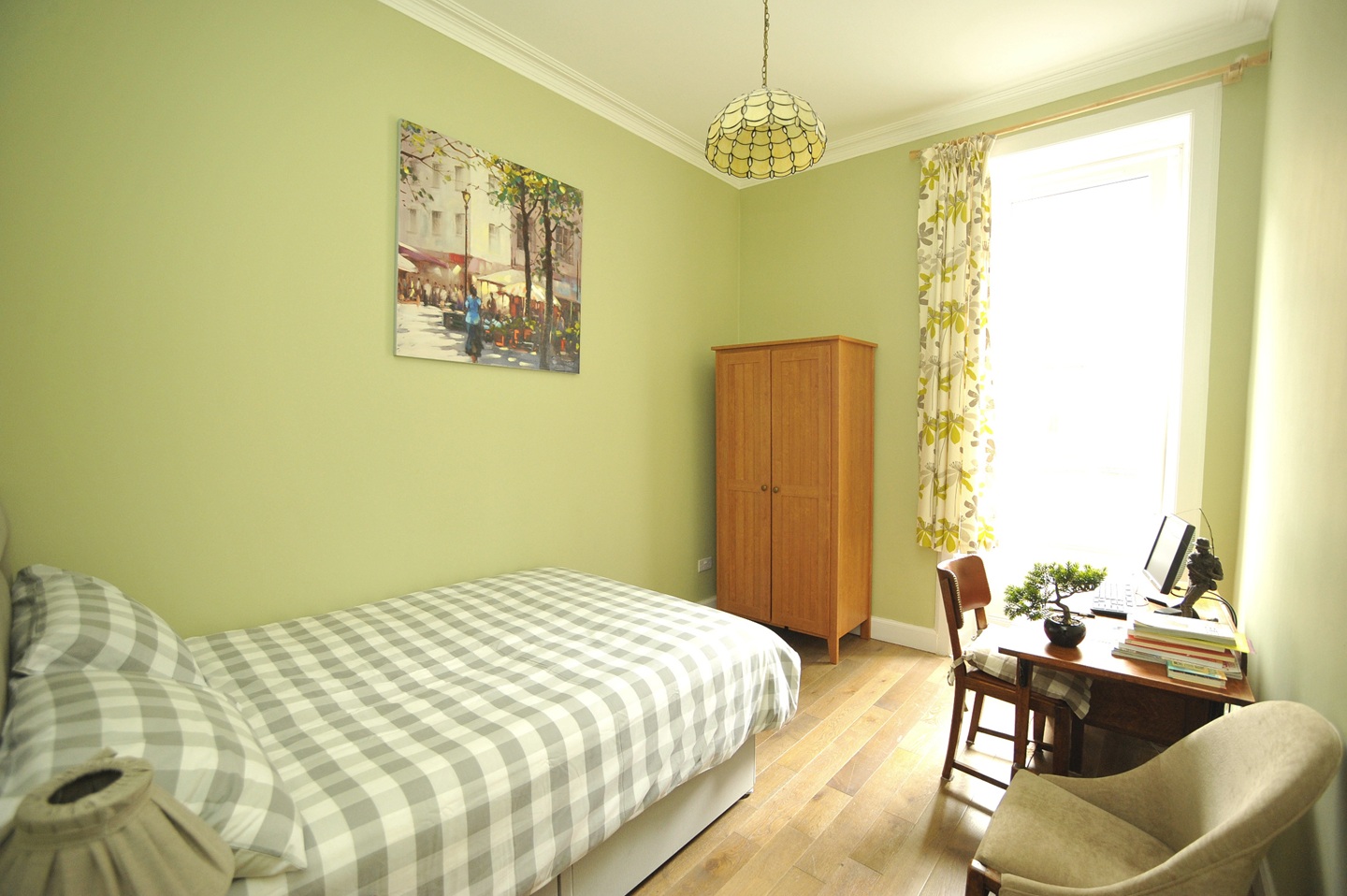 2 Bed Flat, Edinburgh, EH7 photo 5