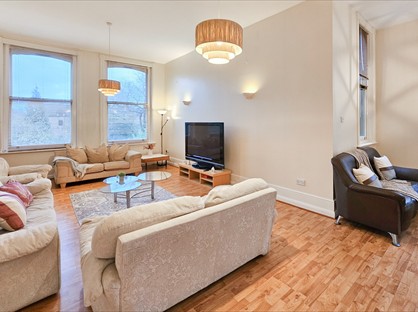 Room in a Shared House, Carlton Road, M16