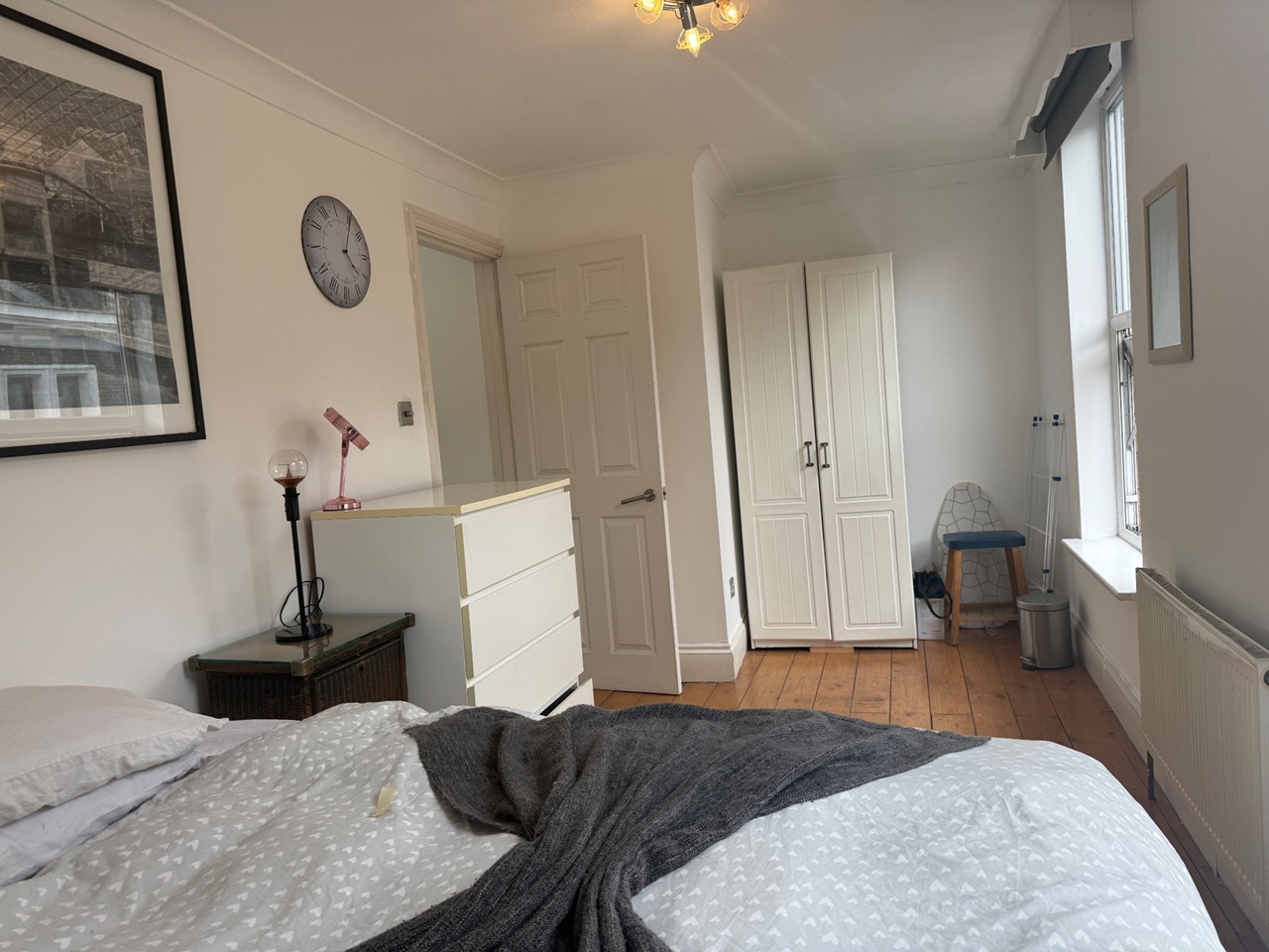 1 Bed Flat, Brick Lane, E1 photo 3