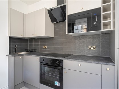 2 Bed Flat, Stowe Road, W12