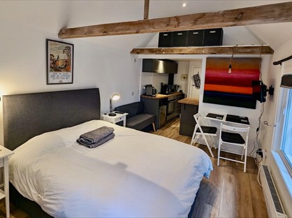 Studio Flat, High Street, CT2