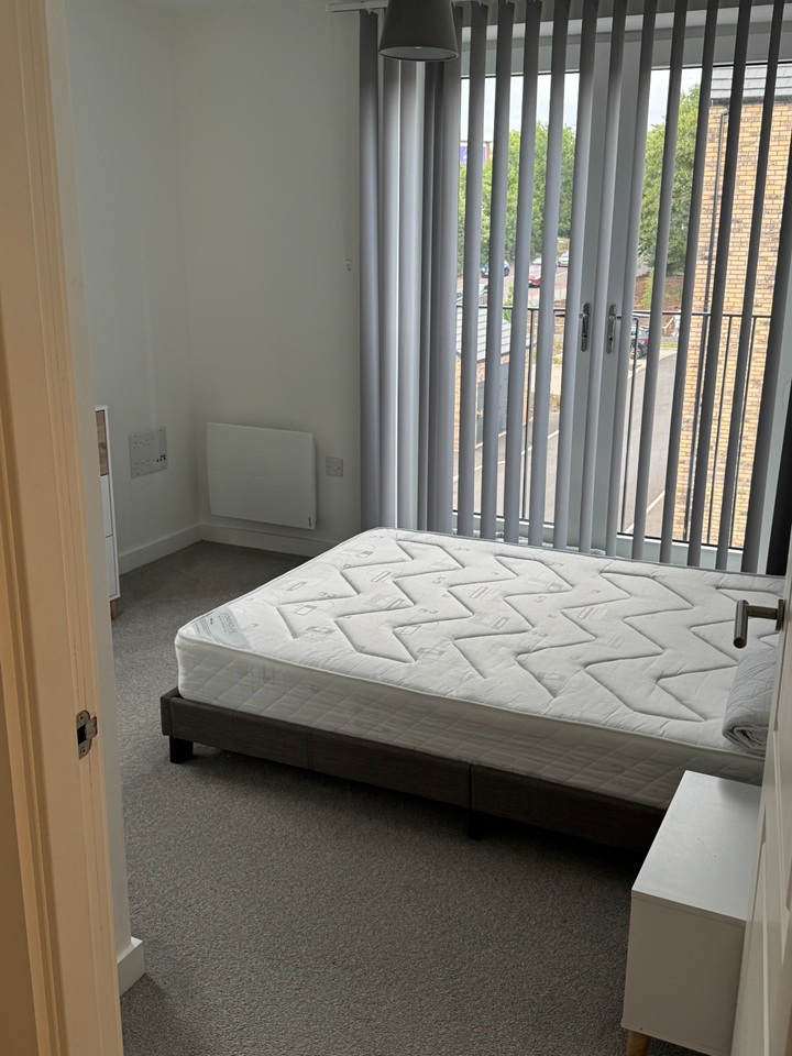 2 Bed Flat, Bird Close, B12 photo 4