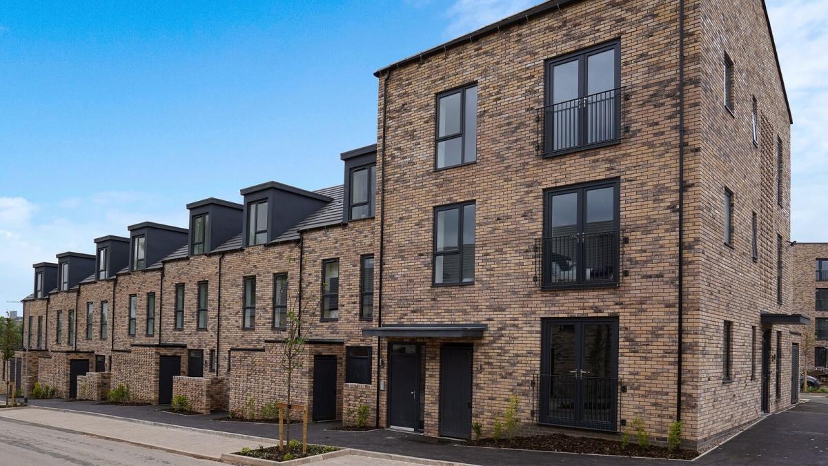 2 Bed Flat, Bird Close, B12