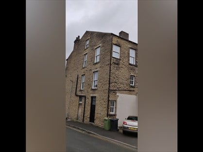 2 Bed Flat, Batley, WF17