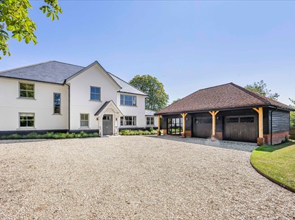 5 Bed Detached House, Kingwood Common, RG9