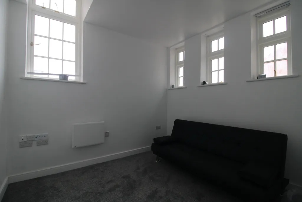 3 Bed Flat, Castle Edge, NG7 photo 3