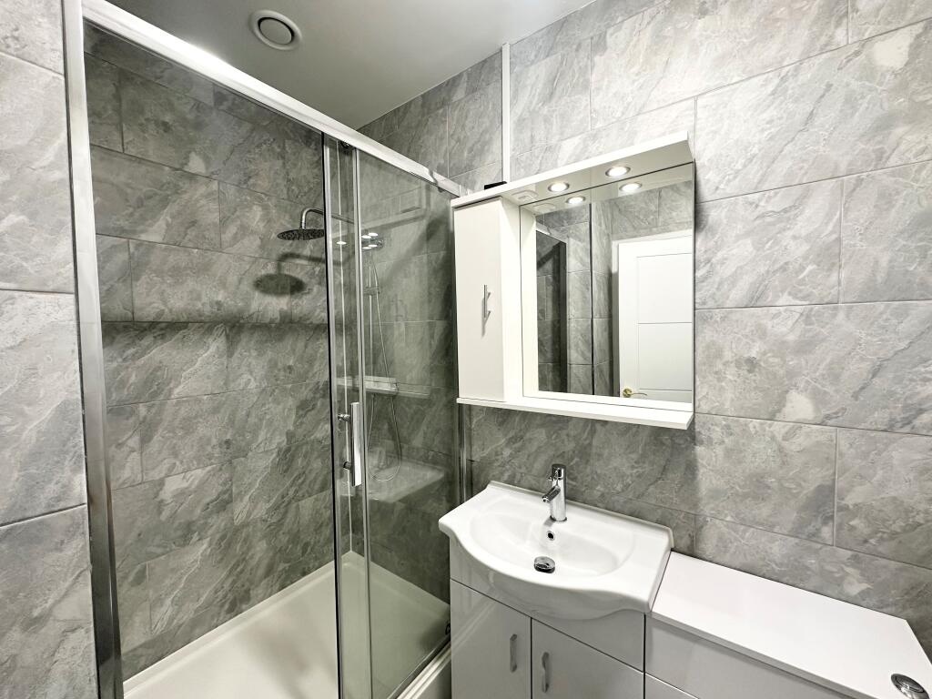 3 Bed Flat, Castle Edge, NG7 photo 4