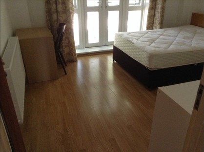 Room in a Shared Flat, Basingdon Way, SE5