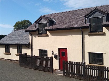 2 Bed Semi-Detached House, The Stables, LL22