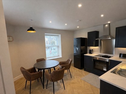 Room in a Shared House, High Street, SK17