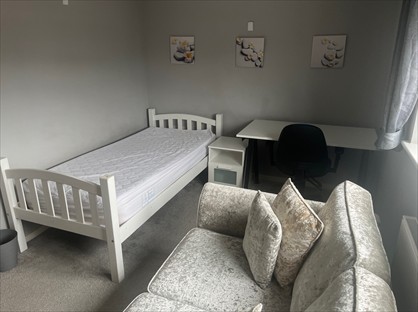 Room in a Shared House, Burgattes Road, CM6