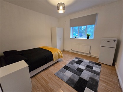 Room in a Shared Flat, Crompton House, SE1