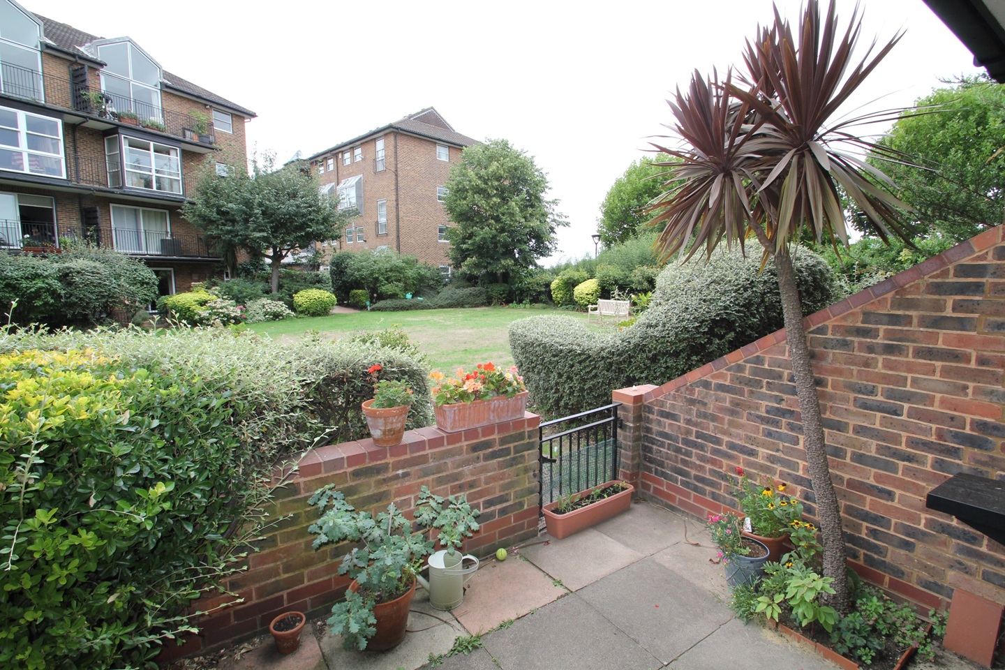 Additional image 17 of 3 Bed Flat, Morgans Walk, SW11, N1 7GU