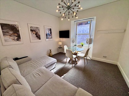 1 Bed Flat, Baker Street, FK8