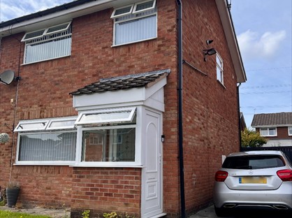 3 Bed Semi-Detached House, Stonecrop Close, WA7