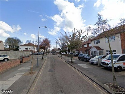 Room in a Shared House, Gaysham Avenue, IG2
