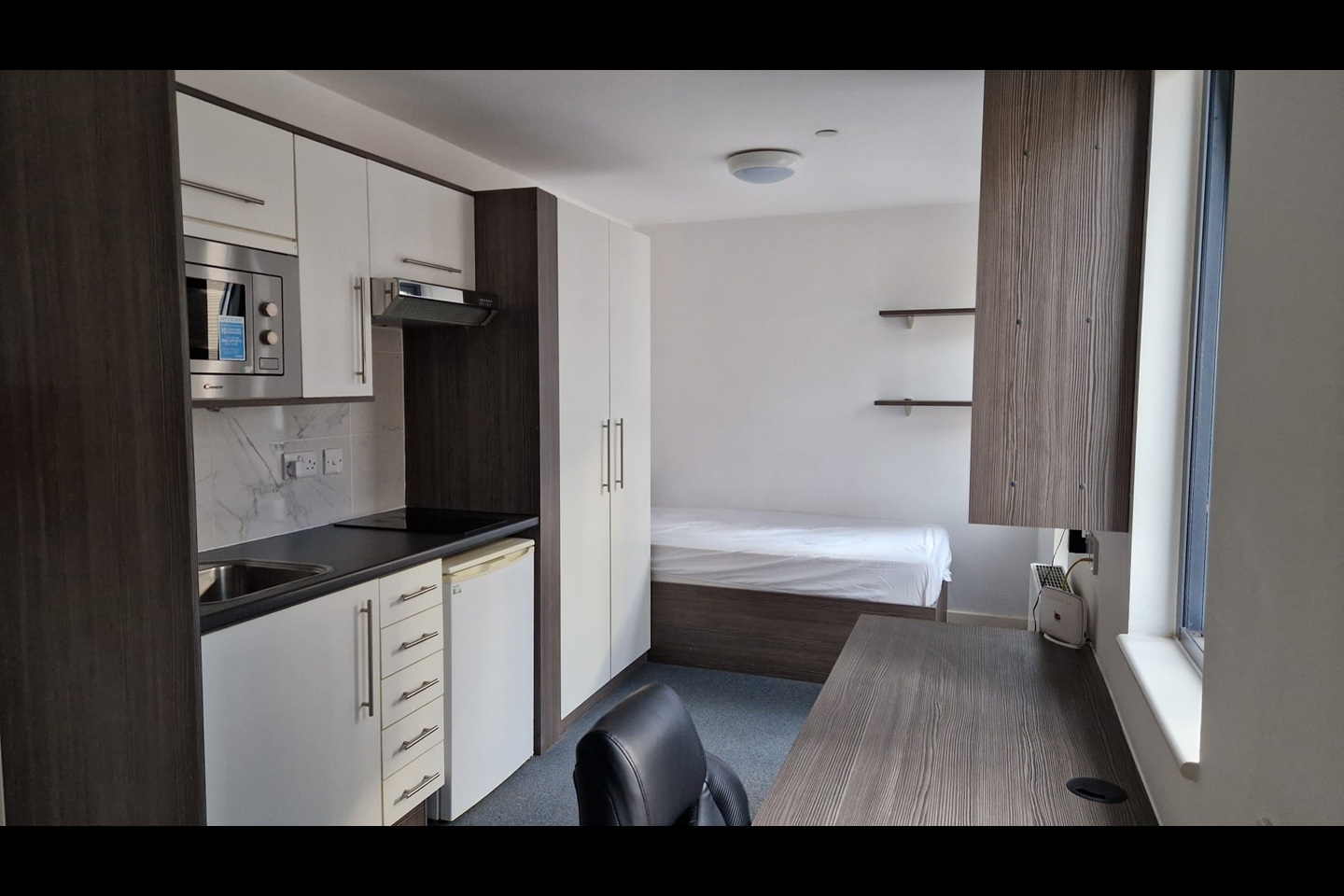 Studio Flat, Pearl Works, S1, N1 7GU